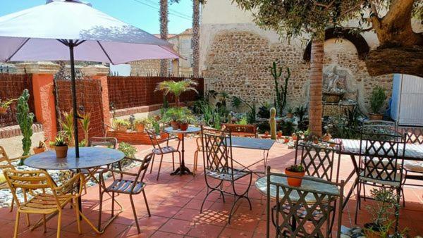 El Castell Embruixat Hotel Saint-Hippolyte  Exterior foto